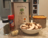 Foto del paso 5 de la receta: Hamburguesa de chorizo con champiñones al ajillo