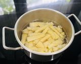 Hình bước làm 1 của món Măng tươi kho ớt và sả