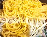 Foto langkah ke 5 dari resep Spaghetti au poulet et épinards au beurrue.