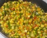 Foto del paso 2 de la receta: Zapallitos y verduras en tarta verdadera delicia súper jugosa!