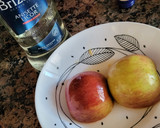Foto del paso 2 de la receta: Manzanas con salsa de naranja y granadina