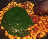 A picture of step 4 of Corn Palak Curry.