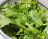 Foto del paso 1 de la receta: Ensalada italiana de achicoria, cubos de papa y láminas de parmesano
