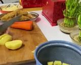 Foto langkah ke 2 dari resep Chicken curry katsu rice.