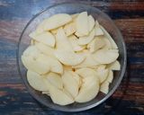A picture of step 1 of Tortilla Espanola (Spanish Omelette).