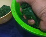 Foto langkah ke 1 dari resep Oblok Oblok Daun Singkong.