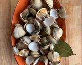 Foto del paso 3 de la receta: Berberechos al vino blanco