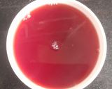 A picture of step 3 of Hibiscus flower tea.
