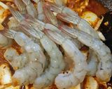 รูปขั้นตอนการทำที่ 2 ของ "กุ้ง&หมึกผัดพริกเผา" Stir Fried Shrimp&Squid with Chili Paste