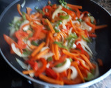 Foto del paso 1 de la receta: Tallarines chinos con gambas