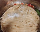 Foto del paso 3 de la receta: Espaguetis con mejillones de lata