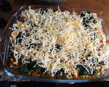 Foto del paso 3 de la receta: Lasaña vegetariana de espinacas, maíz, guisantes y quesos