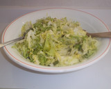 Foto del paso 8 de la receta: Escarola con aguacate y ajos tiernos
