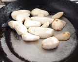 A picture of step 2 of Arvi Gosht.