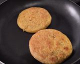 Foto del paso 1 de la receta: Arepa🫓🌽🌮 rellena de aguacate y pollo🥑🍗🫓