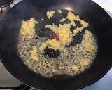 Une image de l'étape 4 de Bœuf juste saisi aux arachides, fruits et gingembre.