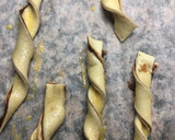 Foto del paso 4 de la receta: Lazos de hojaldre con chocolate