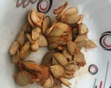Foto del paso 1 de la receta: Semillas de calabaza / zapallo anco