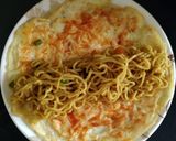 A picture of step 5 of "Maggi Noodles egg Frankie".