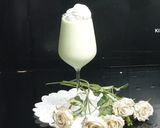 A picture of step 4 of Avocado milkshake.