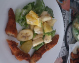 Foto del paso 5 de la receta: Ensalada de pollo crujiente con frutas y salsa de yogurt