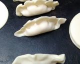 Foto del paso 6 de la receta: Empanadas de choclo rápidas y sabrosas