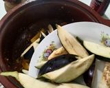 A picture of step 6 of Aloo Baingan.