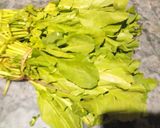 A picture of step 1 of Green Spinach Pulao.