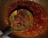 A picture of step 2 of Chanay aloo ki biryani.