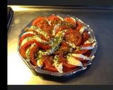 Une image de l'étape 2 de Salade de tomates du jardin burrata persil et ciboulette.