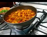 Foto do passo 8 de Macarrão ao molho de frango, calabresa e camarão
