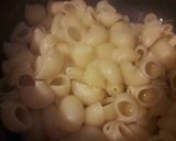 Foto del paso 2 de la receta: Pasta con salsa alfredo y pollo desmenuzado (fácil)