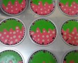 Foto langkah ke 3 dari resep Bolu kukus karakter.