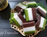 Foto langkah ke 2 dari resep Lapis Coklat Pandan Trio.