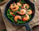 Foto langkah ke 6 dari resep Tumis Udang Kacang Panjang.