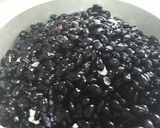 Foto del paso 2 de la receta: Frijoles negro con epazote en olla express