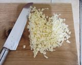 Foto langkah ke 2 dari resep Pakcoy Garlic Oil.