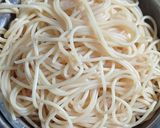 Foto langkah ke 3 dari resep Spagetti Aglio Olio (Versi Pedas).