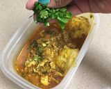 A picture of step 13 of Egg Drop/Poached Egg Curry.