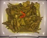 Foto langkah ke 8 dari resep Ceker Bumbu kuning.