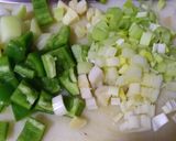 Foto del paso 2 de la receta: Pollo especiado con verduras