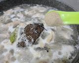 Foto langkah ke 2 dari resep Ayam Rebus Kuah Seger.