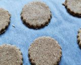 Foto del paso 4 de la receta: Galletas integrales con avena y miel🍯