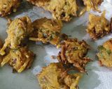 मिक्स वेज पकोड़ा (Mix veg pakoda recipe in hindi) रेसिपी चरण 4 फोटो