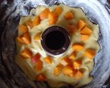 Sárgabarackos kuglóf recept fázis 2 fotója