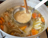 Foto del paso 4 de la receta: Tonjiru, Sopa de miso con cerdo y muchas verduras (豚汁) / Comida japonesa
