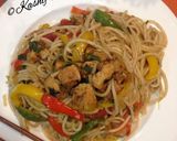 A picture of step 3 of Chicken Vegetable Noodles #CookpadRamadan.