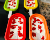 Foto del paso 1 de la receta: Polo de yogur y mermelada con tropezones 🍓 🍡 🌞