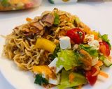 รูปขั้นตอนการทำที่ 3 ของ ผัด มาม่า แฮมใข่ ทำง่ายอร่อยด้วย