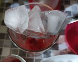 Foto langkah ke 2 dari resep Korean Strawberry Milk.